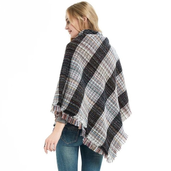 MYSTERY COLOR Cashmere Acrylic Knitted Triangle Scarf - Picture 4 of 6